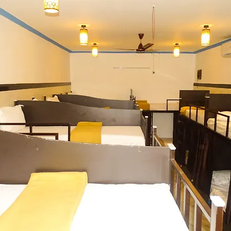 Sunshine Backpackers Airport-2